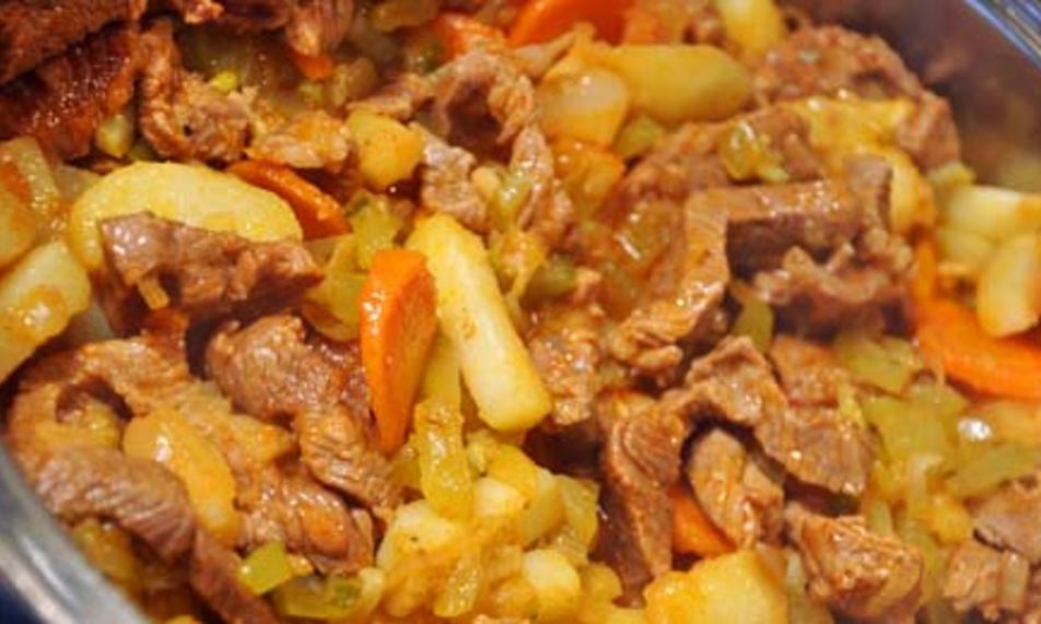 Рецепт азу из говядины по-татарски в мультиварке