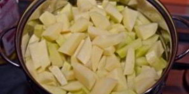 азу из говядины с огурцами