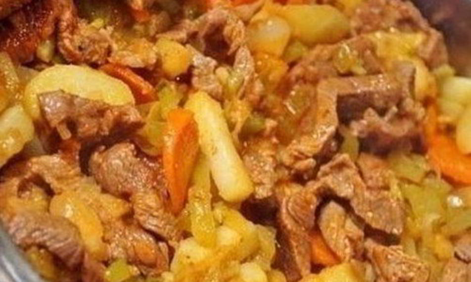 Рецепт азу мясного с соленым огурцом