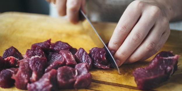 азу по-татарски в горшочках