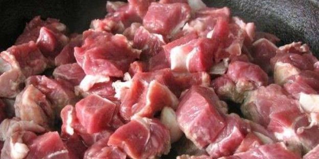 азу в горшочках