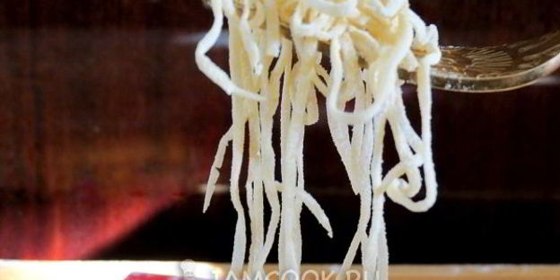 домашняя лапша двух видов