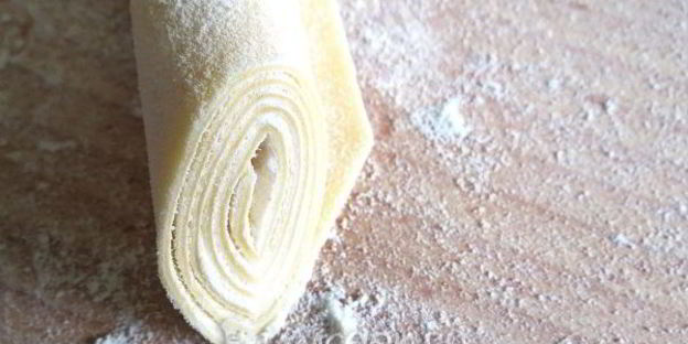 домашняя лапша двух видов