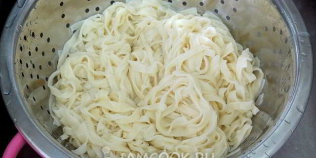 домашняя лапша двух видов