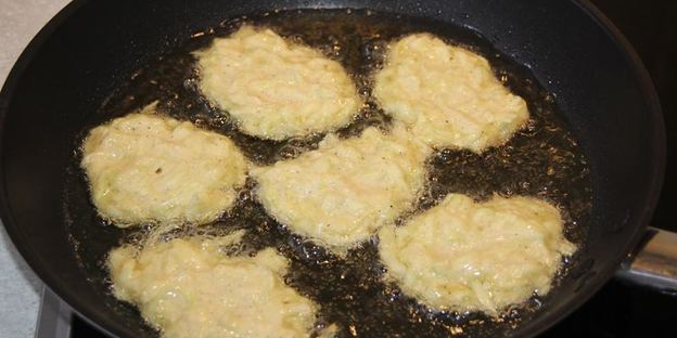 драники из кабачков на сковороде