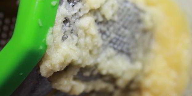 драники с чесноком