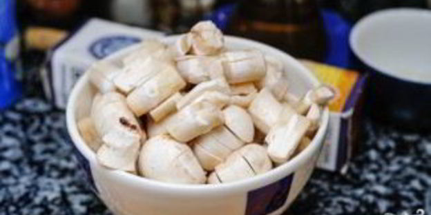 драники с грибным соусом