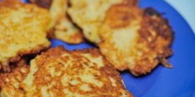 драники с грибным соусом