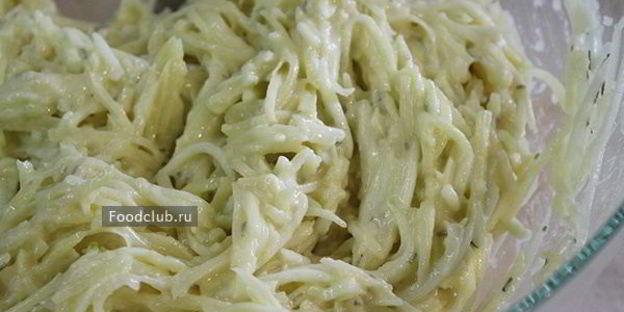 драники со сметано-грибным соусом