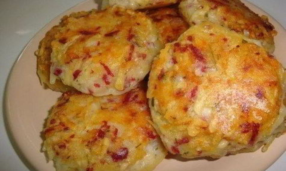 Рецепт картофельных драников с сыром и ветчиной