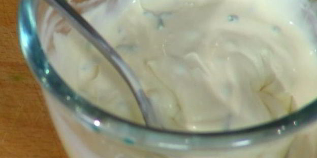 хрустящие драники с помидорами и маринованным луком