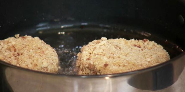 сэндвич с консервированной ветчиной и драником