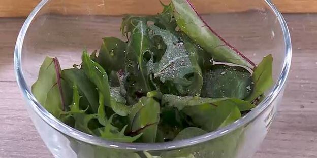 яйца с грибами на тыквенных драниках