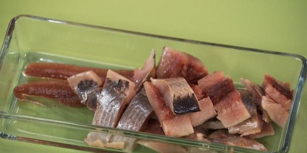 запеченный форшмак на картофельных медальонах