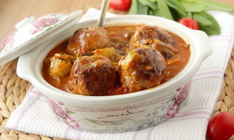 Рецепт альбондигаса — фрикаделек по-испансков