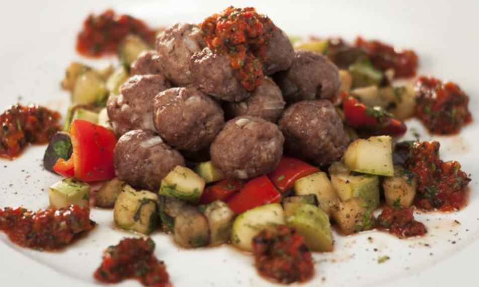 Рецепт домашних фрикаделек с пряным рататуем