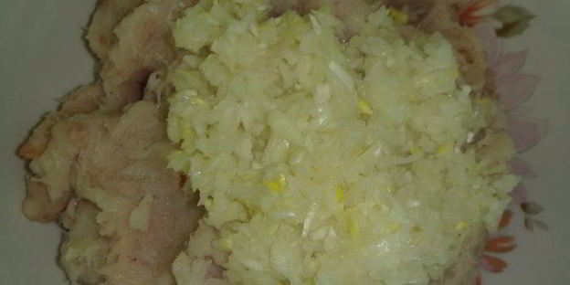 фрикадельки из минтая в сырно-майонезном соусе