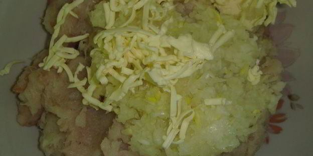 фрикадельки из минтая в сырно-майонезном соусе