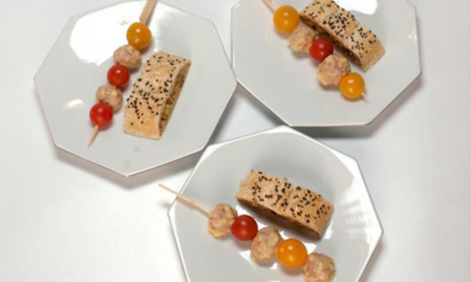 Рецепт фрикаделек на шпажках с сыром