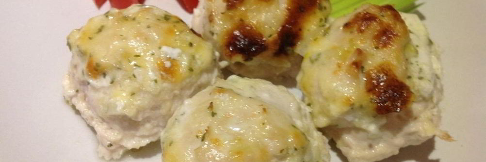 Фрикадельки под соусом в духовке