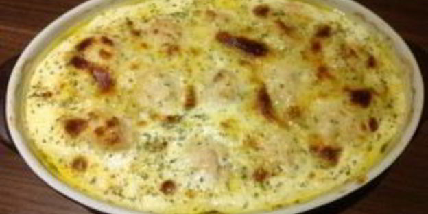 фрикадельки под соусом в духовке