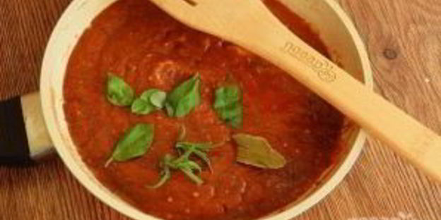 фрикадельки под томатно-сырным соусом