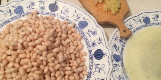 фрикадельки с белой фасолью