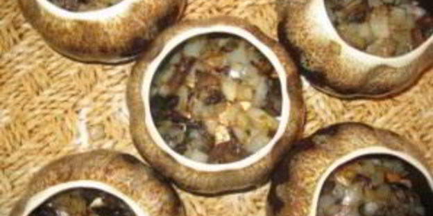 фрикадельки с картошкой в горшочках