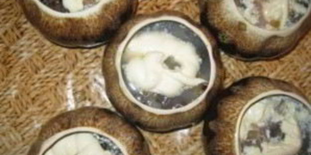 фрикадельки с картошкой в горшочках