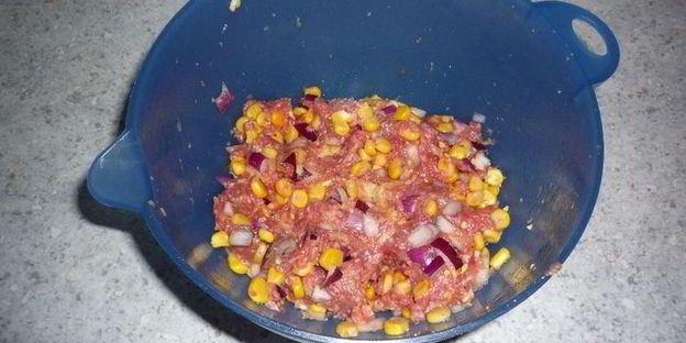 фрикадельки с кукурузой