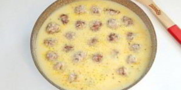 фрикадельки с пармезаном и миндалем