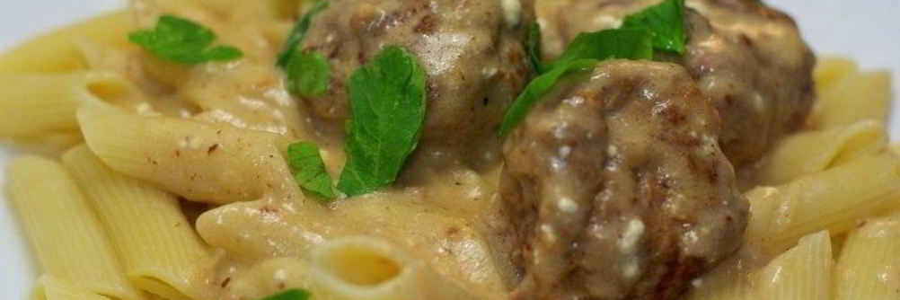 Фрикадельки с подливой