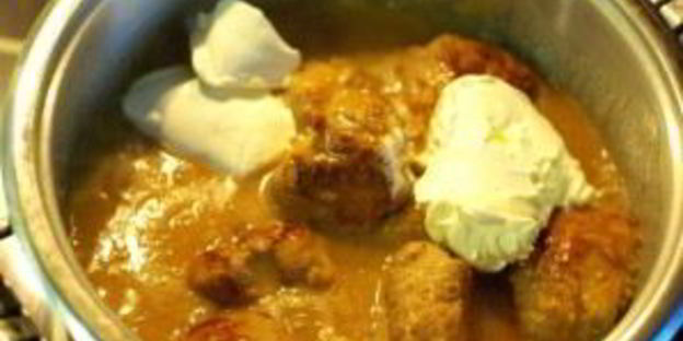 фрикадельки с подливой