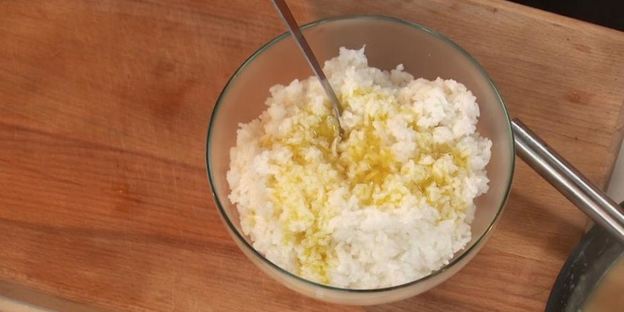 фрикадельки с рисом и школьной подливой