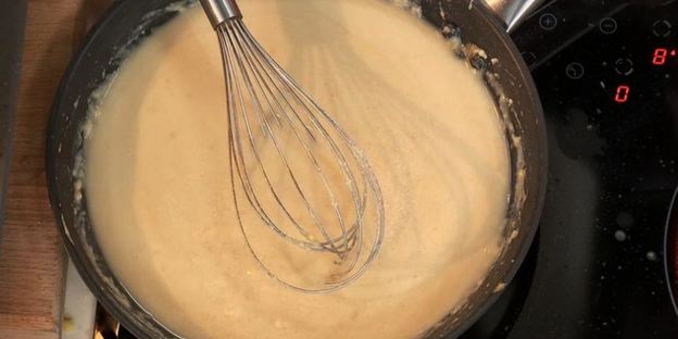 фрикадельки с рисом и школьной подливой