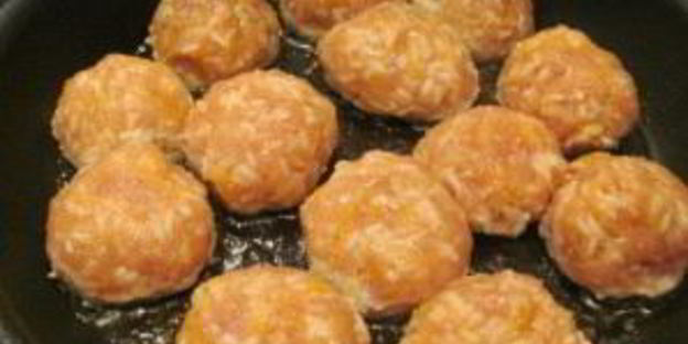 фрикадельки с рисом