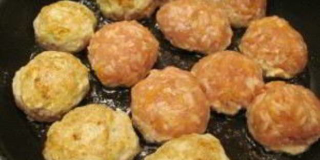 фрикадельки с рисом