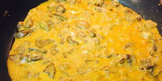 фрикадельки в грибном соусе