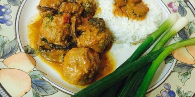 фрикадельки в грибном соусе