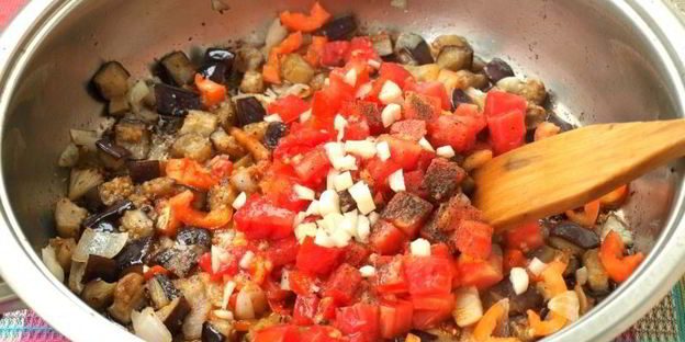 фрикадельки в соусе из баклажанов