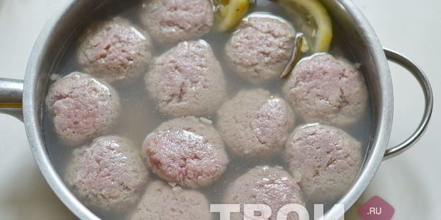 фрикадельки в соусе