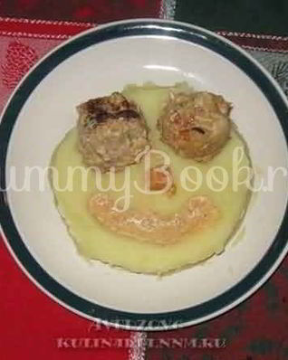 Фрикадельки в тыквенно-сметанном соусе