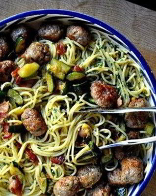 Карбонара с цукини и фрикадельками