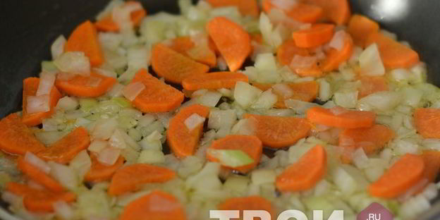 картофель в томатном соусе с фрикадельками