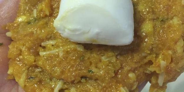 куриные фрикадельки с моцареллой