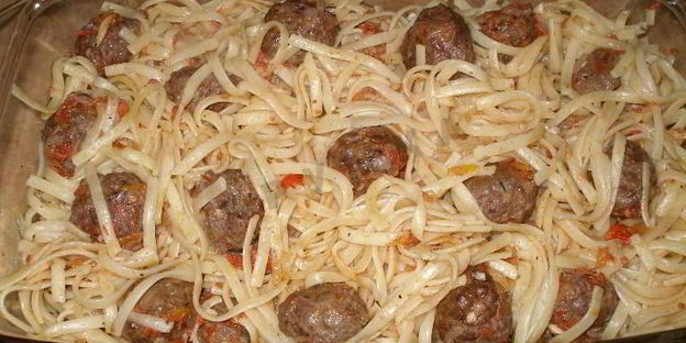 макароны с фрикадельками в духовке