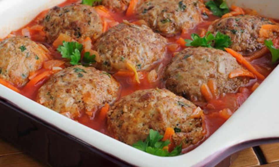 Рецепт мясных фрикаделек с двумя видами сыра