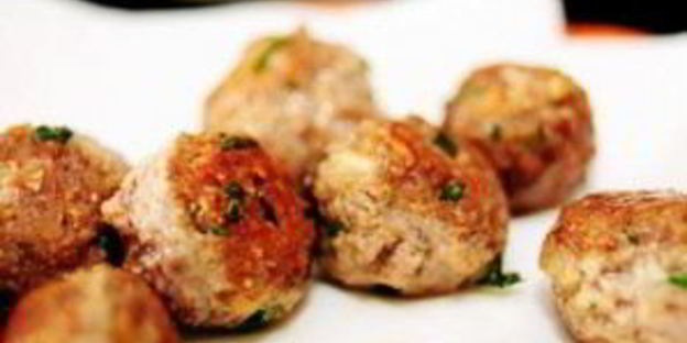 спагетти с фрикадельками