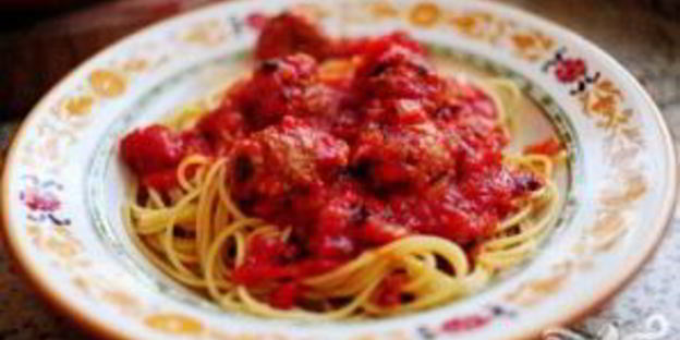 спагетти с фрикадельками