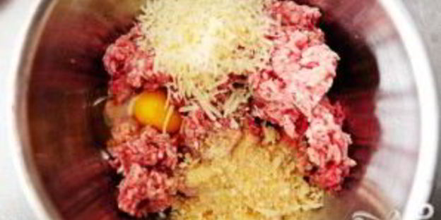 спагетти с фрикадельками